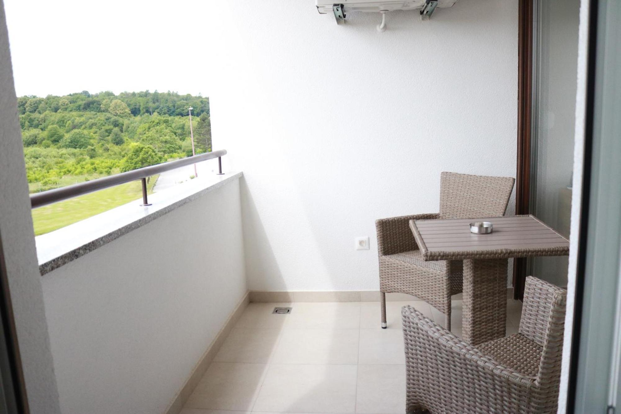 Apartment Queen Karlovac Exterior photo