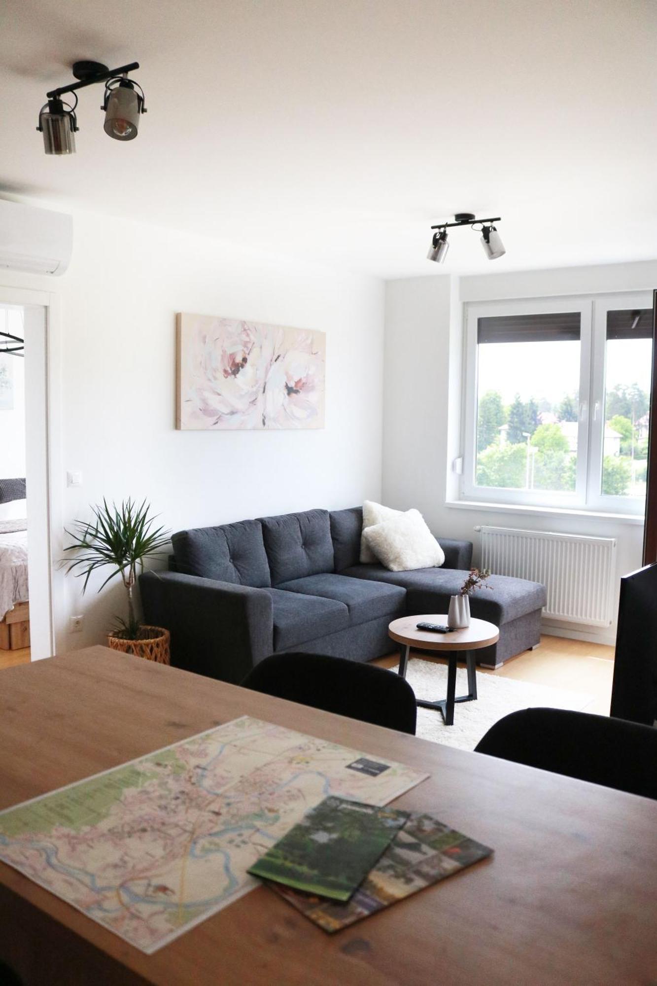Apartment Queen Karlovac Exterior photo